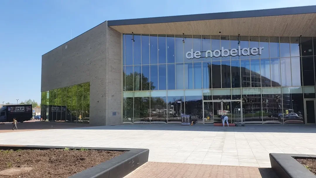 Nettoyer son fer à lisser: le secret d'une longue vie en 2026